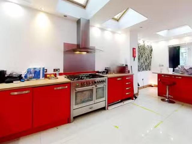6 bedroom house for rent in Heeley Road, Selly Oak, Birmingham.