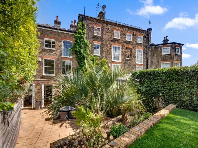 6 bedroom house for sale