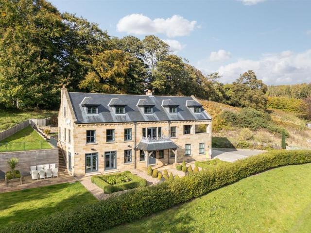 6 bedroom house for sale