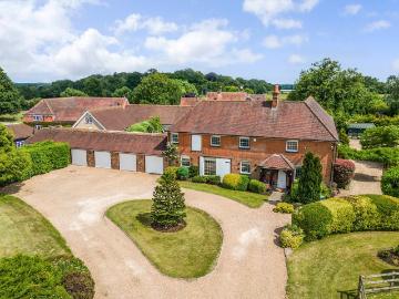 6 bedroom house for sale