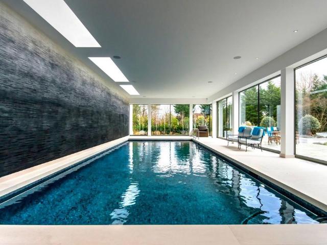6 bedroom house for sale