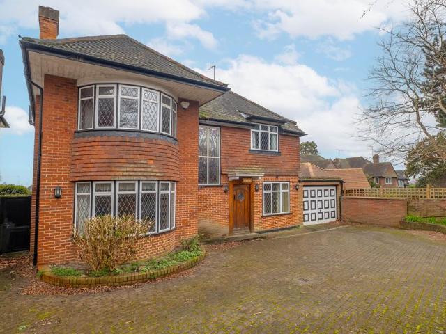 6 bedroom house for sale