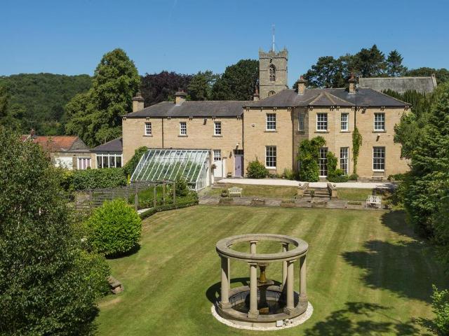 6 bedroom house for sale