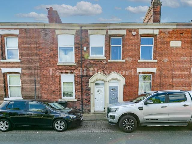 6 bedroom house for sale