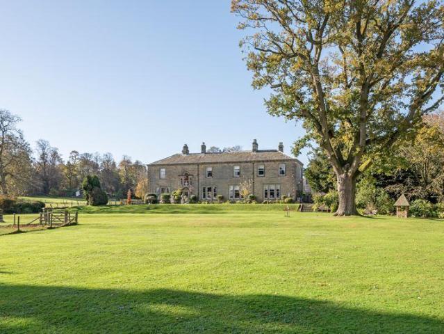 6 bedroom house for sale