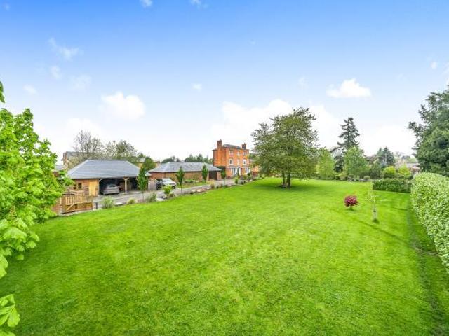 6 bedroom house for sale