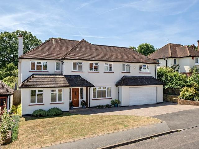 6 bedroom house for sale