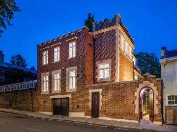 Frognal, London, Greater London - Equipped kitchen