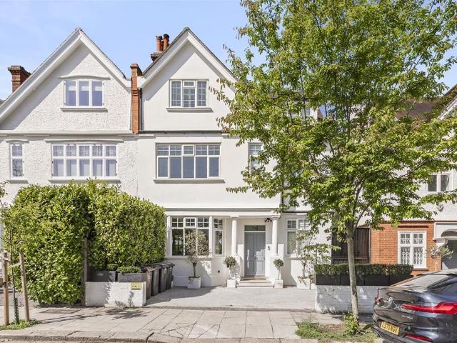 6 bedroom house for sale