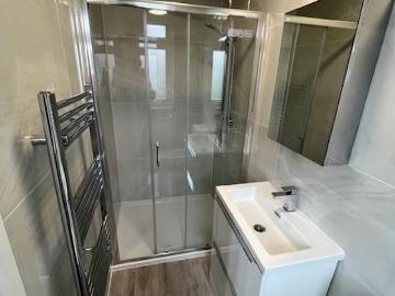 6 bedroom house for sale