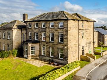6 bedroom house for sale