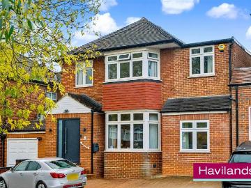6 bedroom house for sale