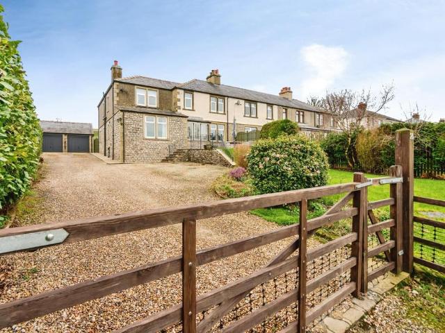 6 bedroom house for sale