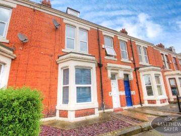 6 bedroom house for sale