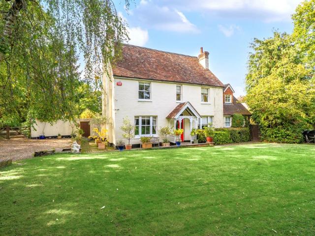 6 bedroom house for sale