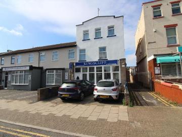 6 bedroom house for sale