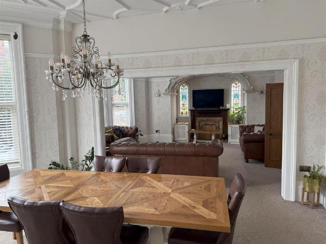 6 bedroom house for sale