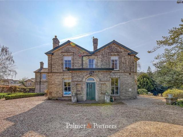 6 bedroom house for sale