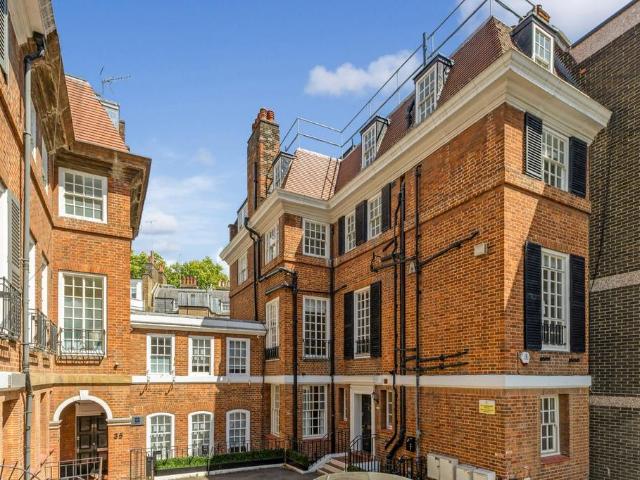 6 bedroom house for sale
