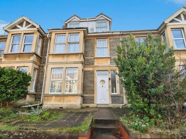 6 bedroom house for sale
