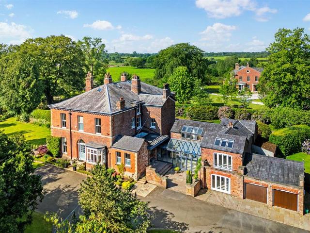 6 bedroom house for sale