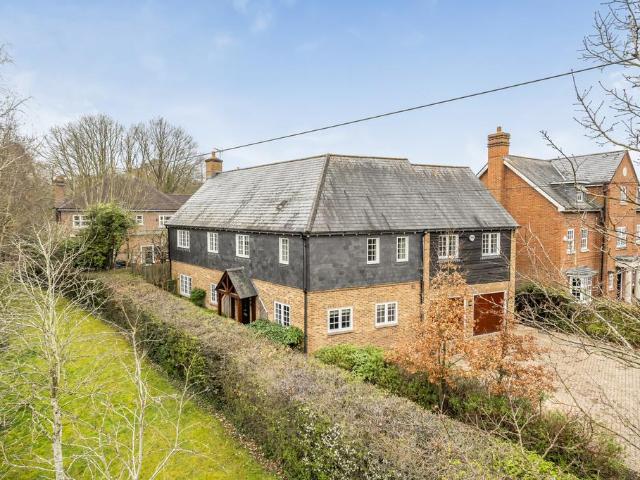6 bedroom house for sale