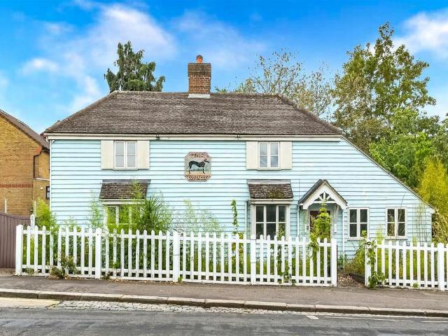 6 bedroom house for sale