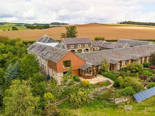 6 bedroom house for sale