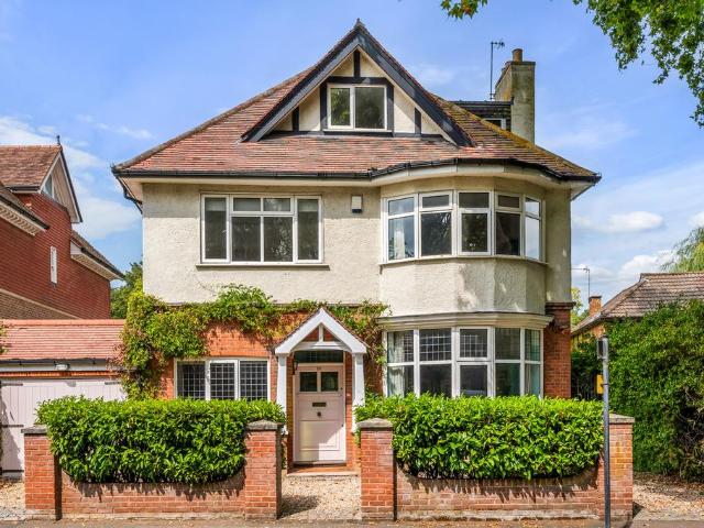 6 bedroom house for sale
