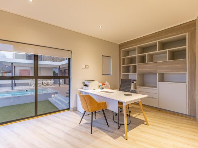 6 Bedroom House For Sale in Copperleaf Estate