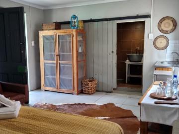 6 Bedroom House For Sale in Cathcart