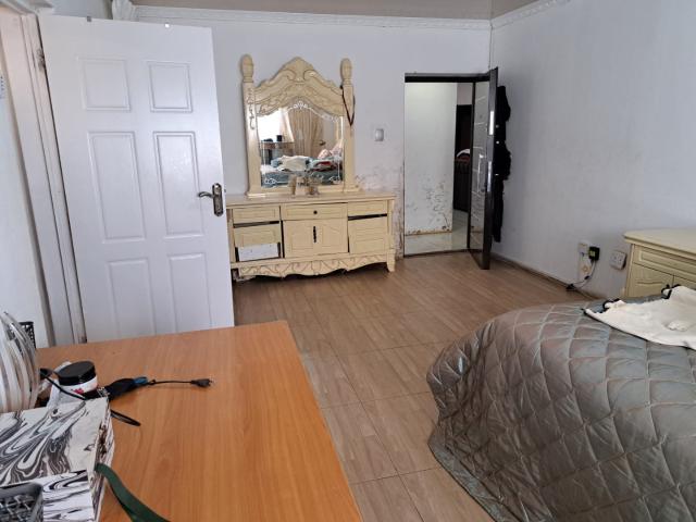 6 Bedroom House For Sale in Carletonville Central