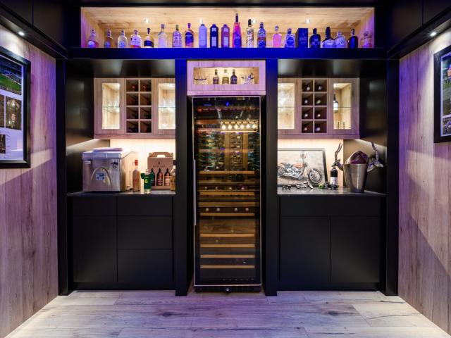 6 Bedroom House For Sale in Chelsea