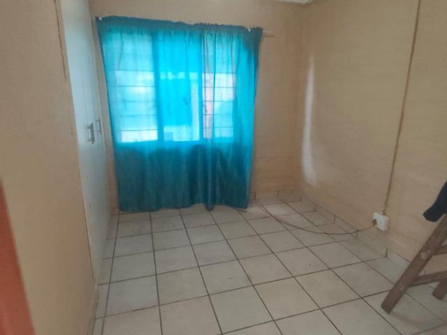 6 Bedroom House For Sale in Claremont
