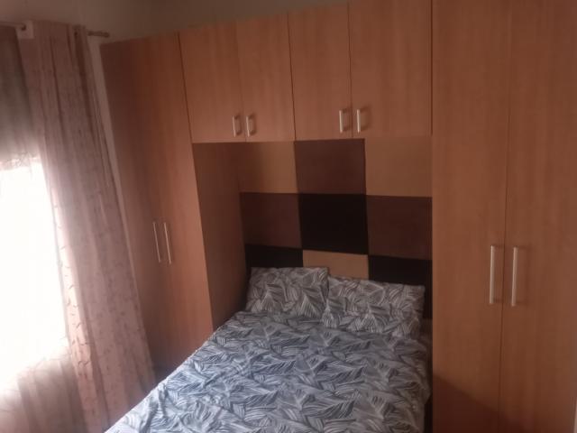 6 Bedroom House For Sale in Aquapark