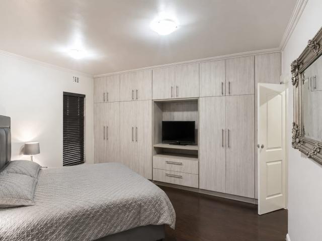 6 Bedroom House For Sale in Belgravia