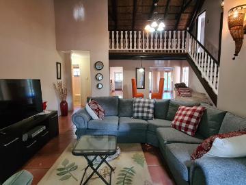 6 Bedroom House For Sale in Blue Bend