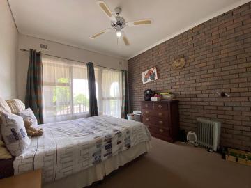 6 Bedroom House For Sale in Blackridge