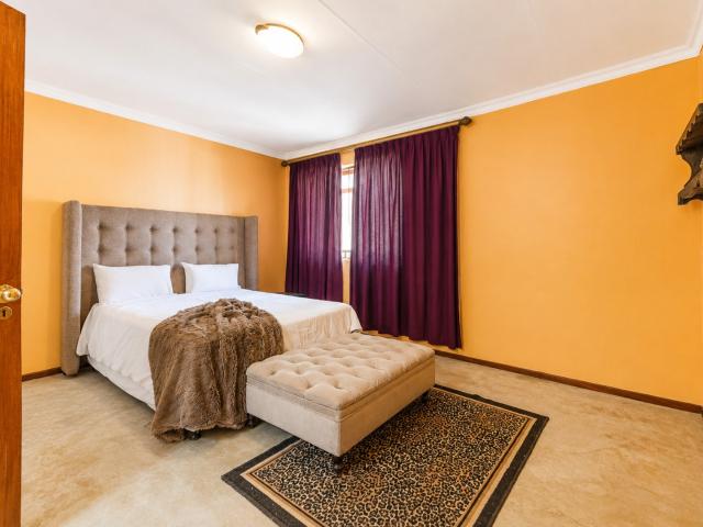 6 Bedroom House For Sale in Brooklyn