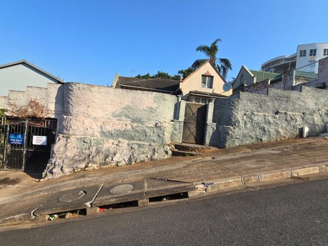 6 Bedroom House For Sale in Bulwer