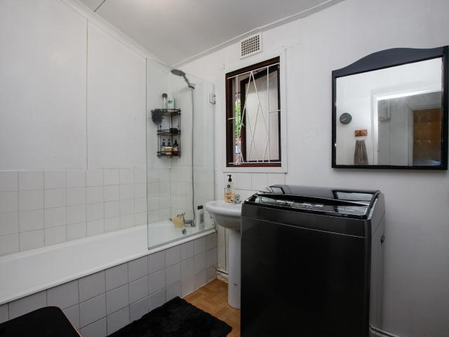 6 Bedroom House For Sale in Glencairn