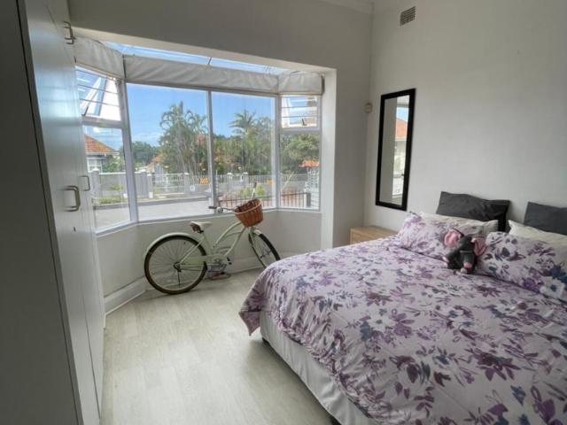 6 Bedroom House For Sale in Glenwood