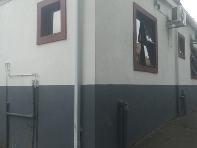 6 Bedroom House For Sale in Glenwood