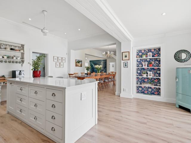6 Bedroom House For Sale in Darling