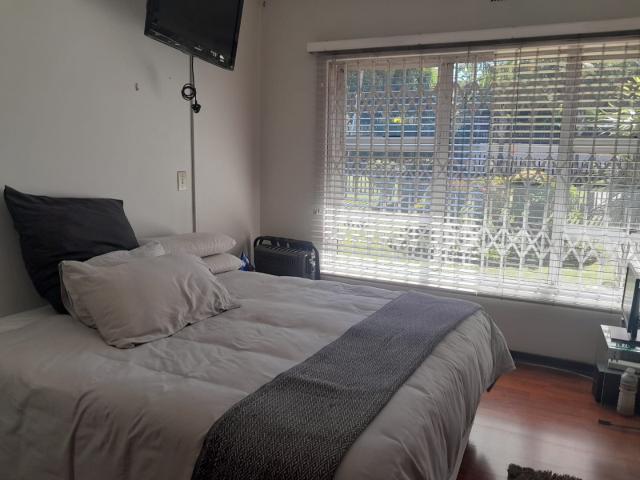 6 Bedroom House For Sale in De Wetshof