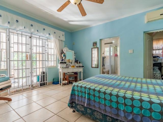 6 Bedroom House For Sale in Durban North