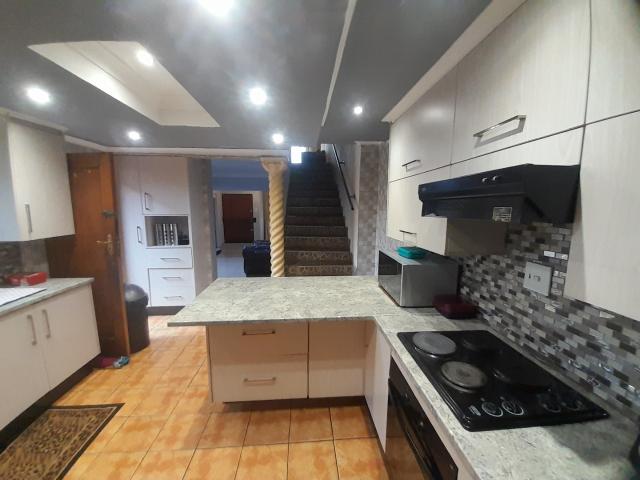 6 Bedroom House For Sale in Ennerdale
