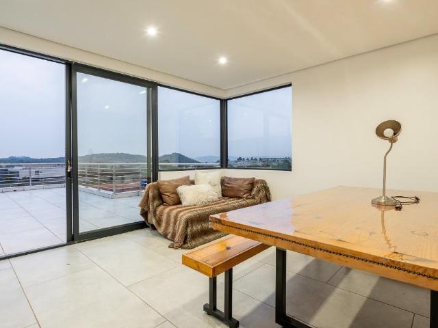 6 Bedroom House For Sale in Eye Of Africa Estate