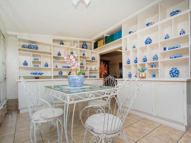 6 Bedroom House For Sale in Florida Park