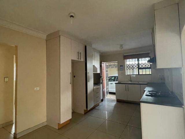 6 Bedroom House For Sale in Kagiso